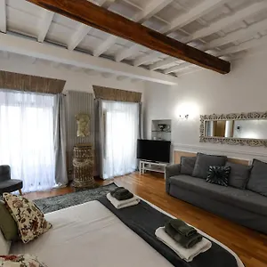 https://castel-santangelo-apartments-exclusive-luxury.it-romehotels.com